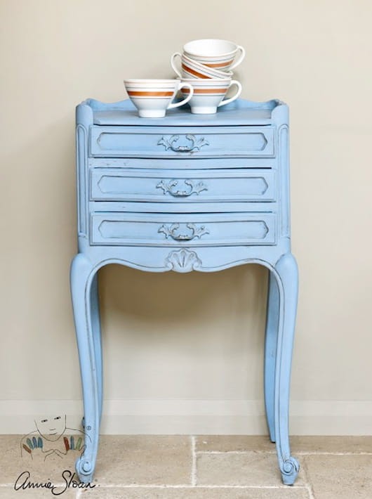 Stylizacja mebli z użyciem farby Annie Sloan Louis Blue
