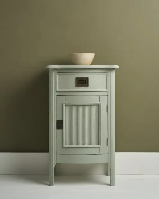 Przecierka shabby chic z farbą Coolabah Green