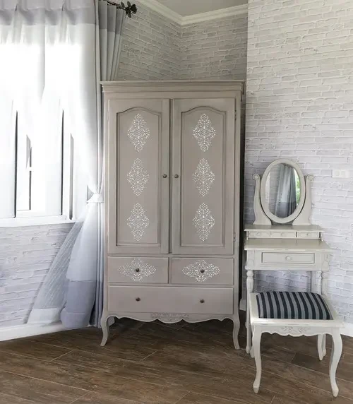 Szablon meblowy Redesign Decor Stencils - DOTTED FLOURISH (2).webp