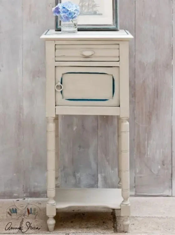 Meble pomalowane farbą Annie Sloan Country Grey